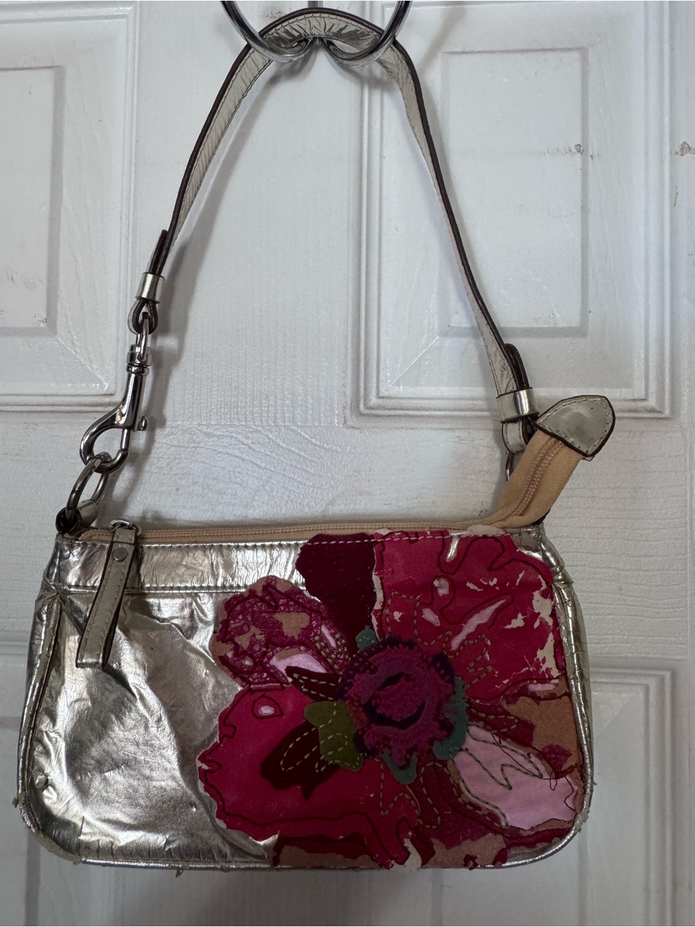 Vintage Coach Silver Floral Applique Shoulder Bag - Women